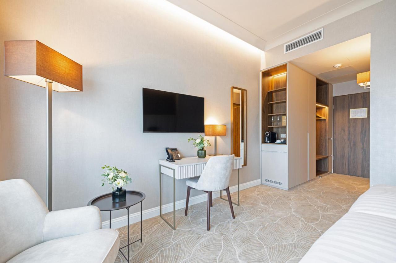 Hotel Gerardus Сегед Екстер'єр фото