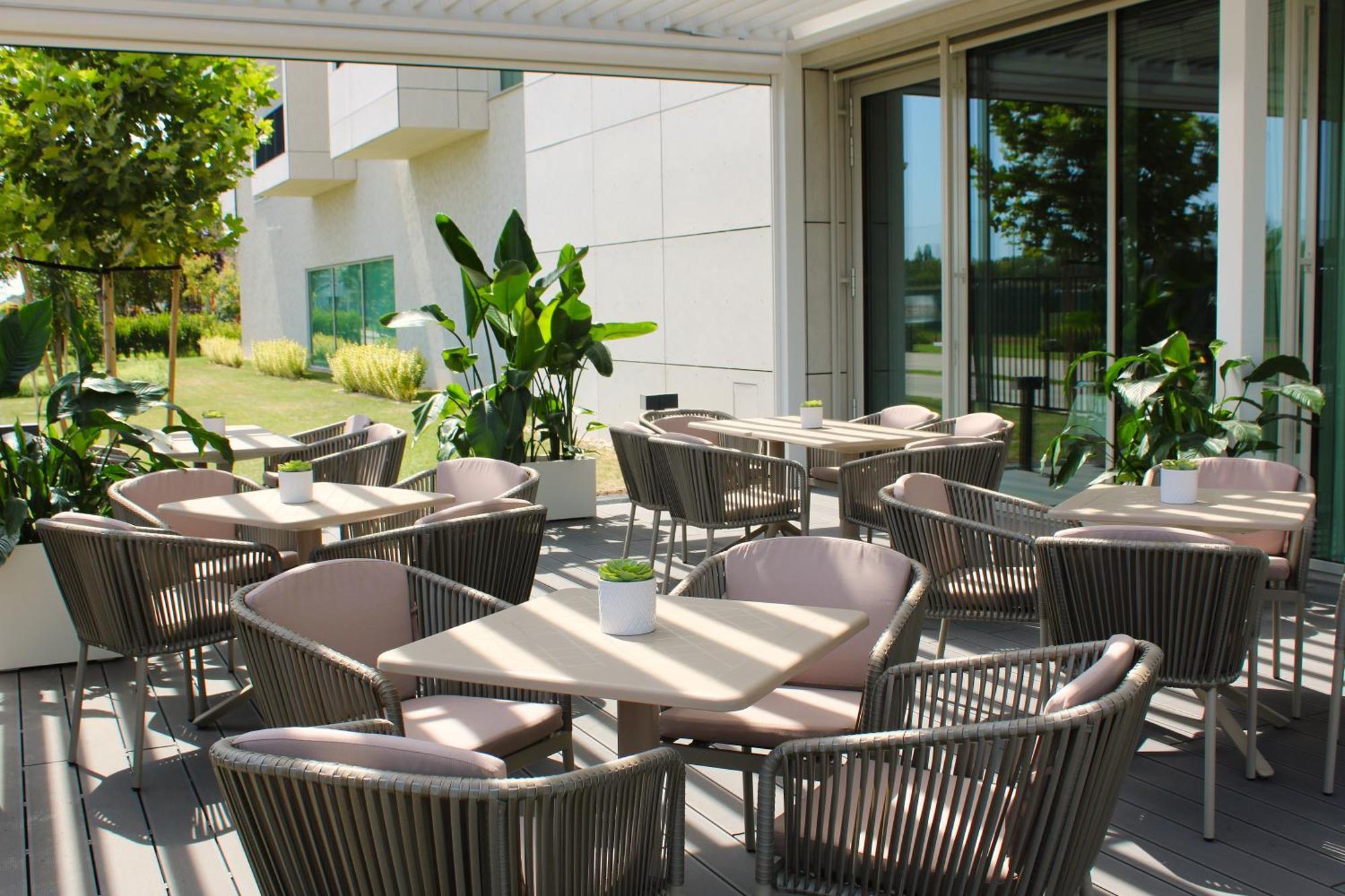 Hotel Gerardus Сегед Екстер'єр фото